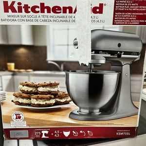 KitchenAid 4.5 Quart (4.3L) Tilt-Head stand mixer